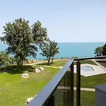 Appartement Stylish 1br With Sea View - Pool, & Parking I Skyline By Flat Mаnаger