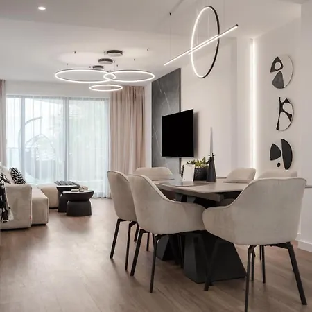 Stylish 1br With Sea View - Pool, & Parking I Skyline By Flat Mаnаger Appartement Varna
