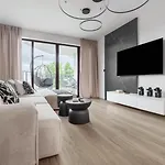 Stylish 1br With Sea View - Pool, & Parking I Skyline By Flat Mаnаger Apartman *